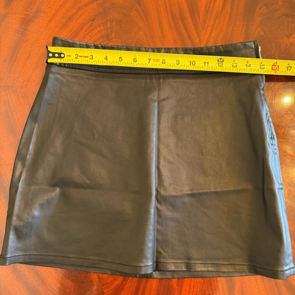 NWT Lilly Pulitzer Sarissa High Rise Coated Mini Skirt Noir Black 6 - Picture 11 of 15